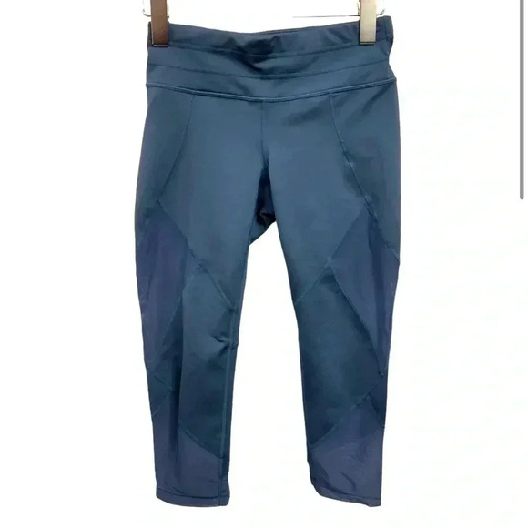 Athleta blue Capri leggings size MT - Picture 1 of 6